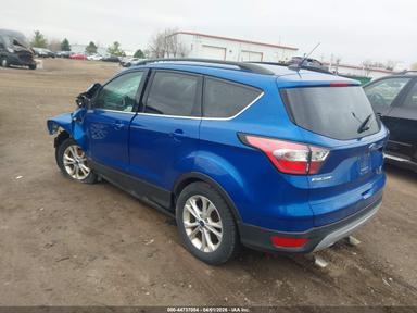 Vedere 2017 Ford Escape Se, unghi 3