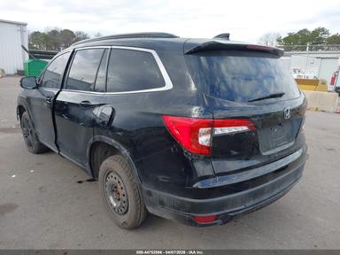 منظر 2021 Honda Pilot Awd Special Edition SE، زاوية 3