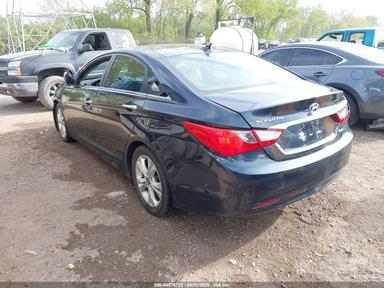 منظر 2012 Hyundai Sonata Limited Middle level، زاوية 3