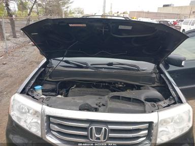 منظر 2013 Honda Pilot Touring، زاوية 10
