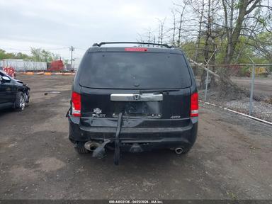 منظر 2013 Honda Pilot Touring، زاوية 16