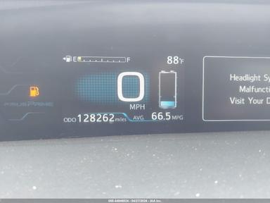 Vue de 2017 Toyota Prius Prime Advanced, angle 15