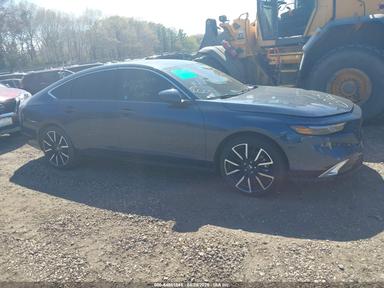 Vista de 2025 Honda Accord Hybrid Touring, ángulo 12
