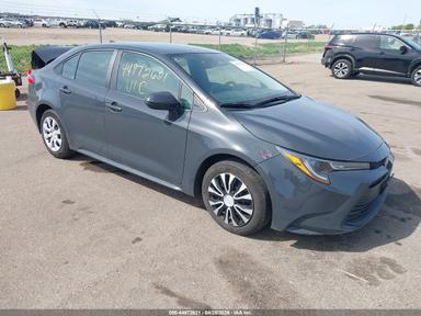 Vue de 2023 Toyota Corolla Le, angle 1