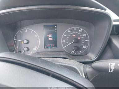 Vue de 2023 Toyota Corolla Le, angle 7