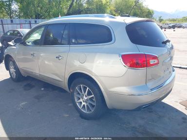 Vedere 2017 Buick Enclave Leather, unghi 3
