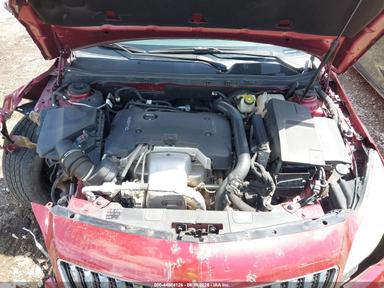 Vue de 2017 Buick Regal Turbo Sport Touring, angle 10