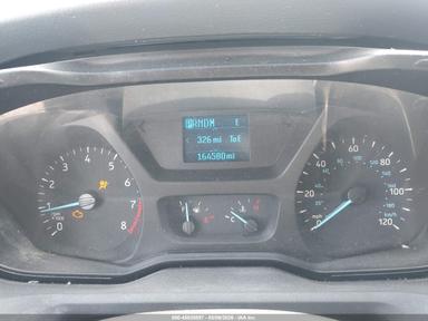 Vista de 2016 Ford Transit-150 SRW Low Roof Van, ángulo 16
