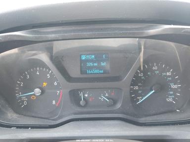 Vista de 2016 Ford Transit-150 SRW Low Roof Van, ángulo 7