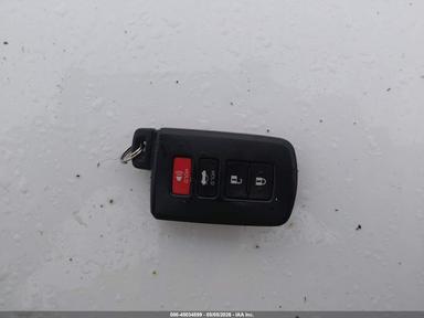 Вид 2017 Toyota Corolla Xle, угол 11