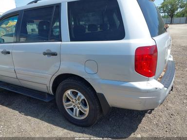 Vue de 2003 Honda Pilot Ex-L, angle 12
