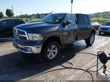 Vue de 2014 Ram 1500 Big Horn SLT, angle 2