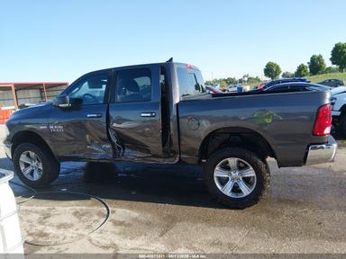 Vue de 2014 Ram 1500 Big Horn SLT, angle 6