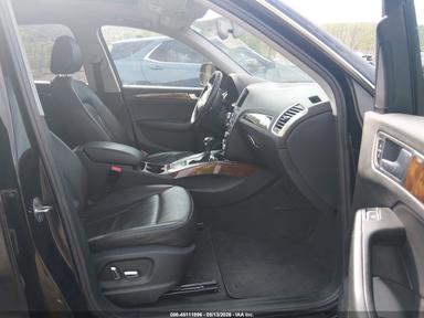 Vedere 2015 Audi Q5 2.0T Premium, unghi 5