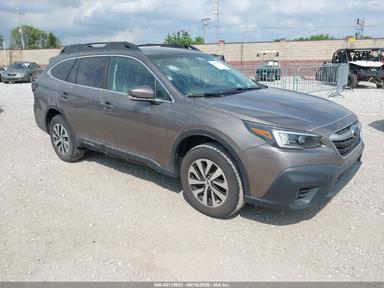 Vue de 2021 Subaru Outback Premium, angle 1