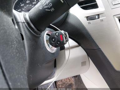 Vue de 2012 Subaru Outback 2.5I, angle 11