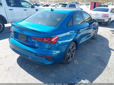 منظر 2022 Audi A3 Premium Plus 40 Tfsi Quattro S Tronic، زاوية 4