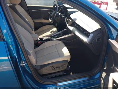 منظر 2022 Audi A3 Premium Plus 40 Tfsi Quattro S Tronic، زاوية 5