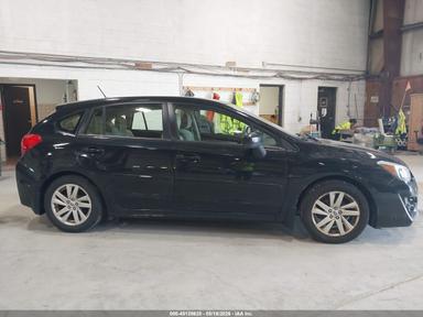 Vista de 2015 Subaru Impreza 2.0I Premium, ángulo 13