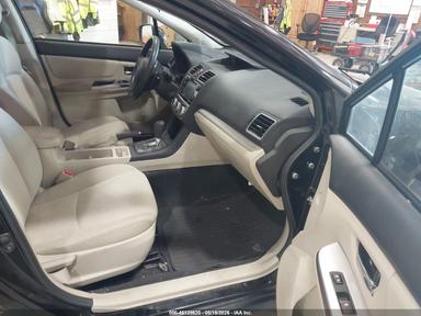 Vista de 2015 Subaru Impreza 2.0I Premium, ángulo 5