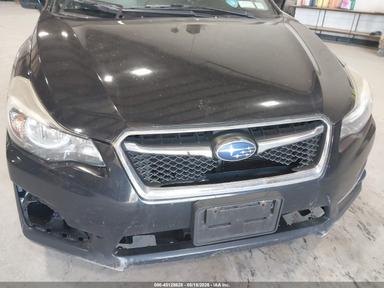 Vista de 2015 Subaru Impreza 2.0I Premium, ángulo 6