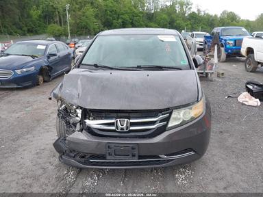 Vista de 2014 Honda Odyssey Ex-L, ángulo 12