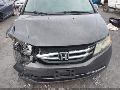 Vista de 2014 Honda Odyssey Ex-L, ángulo 6