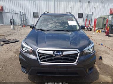 Вид 2019 Subaru Forester Premium, угол 12