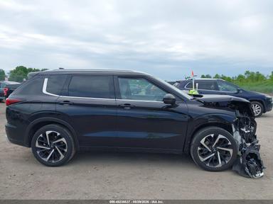 منظر 2022 Mitsubishi Outlander، زاوية 14