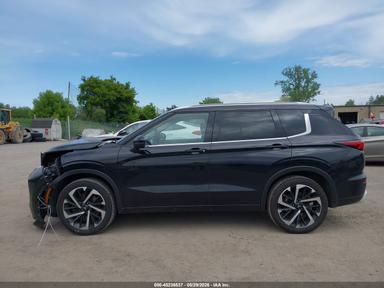 منظر 2022 Mitsubishi Outlander، زاوية 15