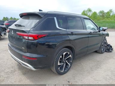 منظر 2022 Mitsubishi Outlander، زاوية 4