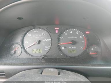Vista de 2001 Subaru Forester S, ángulo 7
