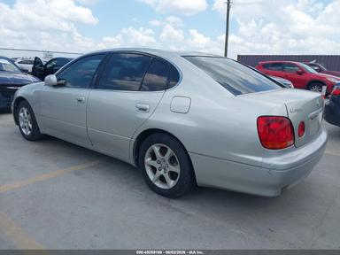 منظر 2002 Lexus Gs 300، زاوية 3