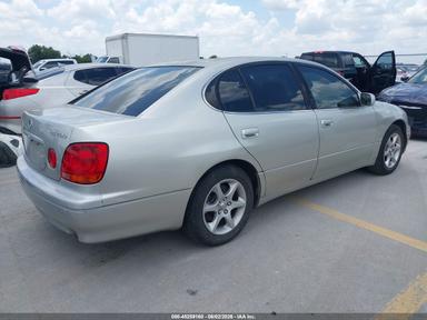 منظر 2002 Lexus Gs 300، زاوية 4