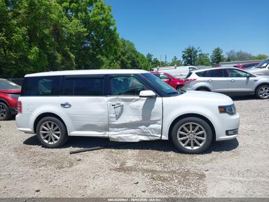 2015 Ford Flex Limited view, angle 13