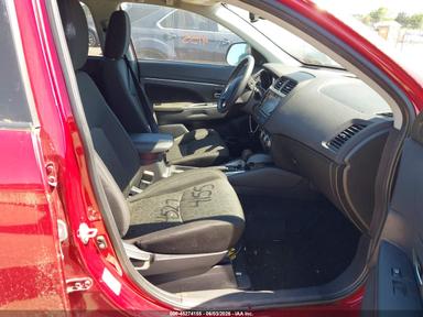 Vue de 2021 Mitsubishi Outlander Sport 2.0 Es 2Wd, angle 5