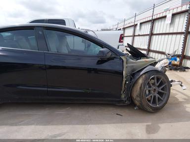 2020 Tesla Model 3 Long Range Dual Motor All-Wheel Drive view, angle 19