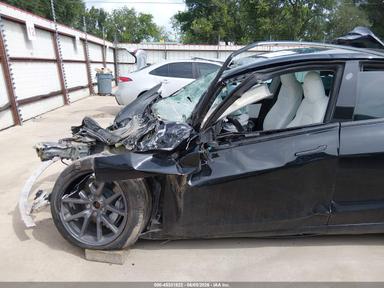 2020 Tesla Model 3 Long Range Dual Motor All-Wheel Drive view, angle 20