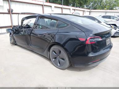 2020 Tesla Model 3 Long Range Dual Motor All-Wheel Drive view, angle 3