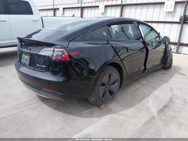 2020 Tesla Model 3 Long Range Dual Motor All-Wheel Drive view, angle 4