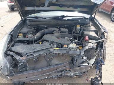 Vedere 2013 Subaru Legacy 2.5I Limited, unghi 10