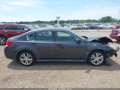 Vedere 2013 Subaru Legacy 2.5I Limited, unghi 14