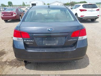 Vedere 2013 Subaru Legacy 2.5I Limited, unghi 17
