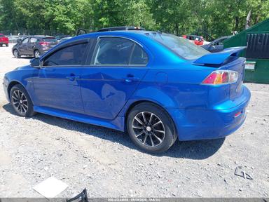 Vista de 2015 Mitsubishi Lancer Es, ángulo 3