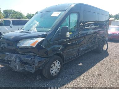 Vue de 2020 Ford Transit-350 Passenger Van Xlt Medium Roof, angle 2