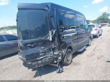 Vue de 2020 Ford Transit-350 Passenger Van Xlt Medium Roof, angle 4