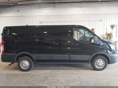 منظر 2022 Ford Transit-150، زاوية 16