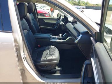 منظر 2025 Mazda Cx-90 3.3 Turbo Preferred Package، زاوية 5