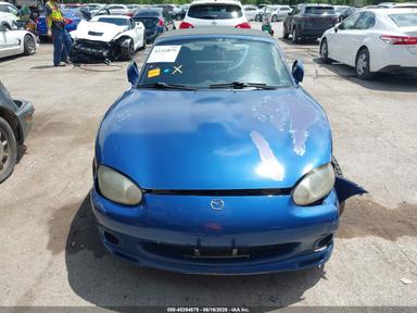 Vue de 1999 Mazda Mx-5 Miata Leather Pkg/Popular Equipment Pkg/Sports Pkg/Touring Pkg, angle 12