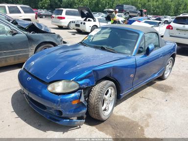 Vue de 1999 Mazda Mx-5 Miata Leather Pkg/Popular Equipment Pkg/Sports Pkg/Touring Pkg, angle 2